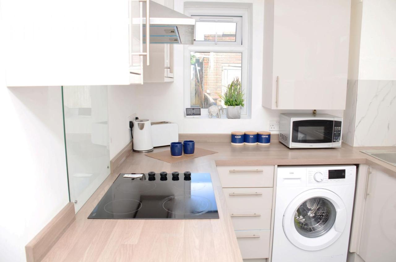 Sm Dreams Unlimited Serviced Accommodation- Stanwell-Staines-Heathrow Esterno foto