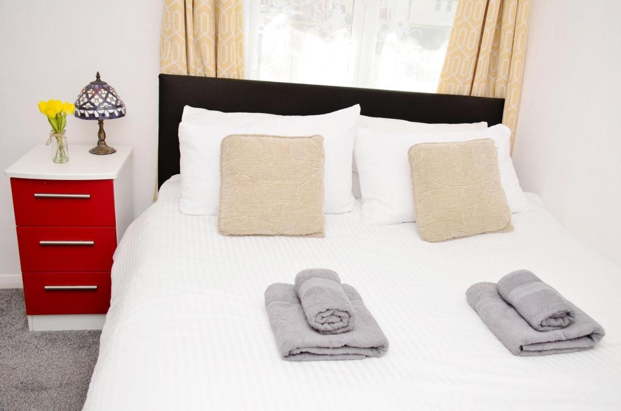 Sm Dreams Unlimited Serviced Accommodation- Stanwell-Staines-Heathrow Esterno foto