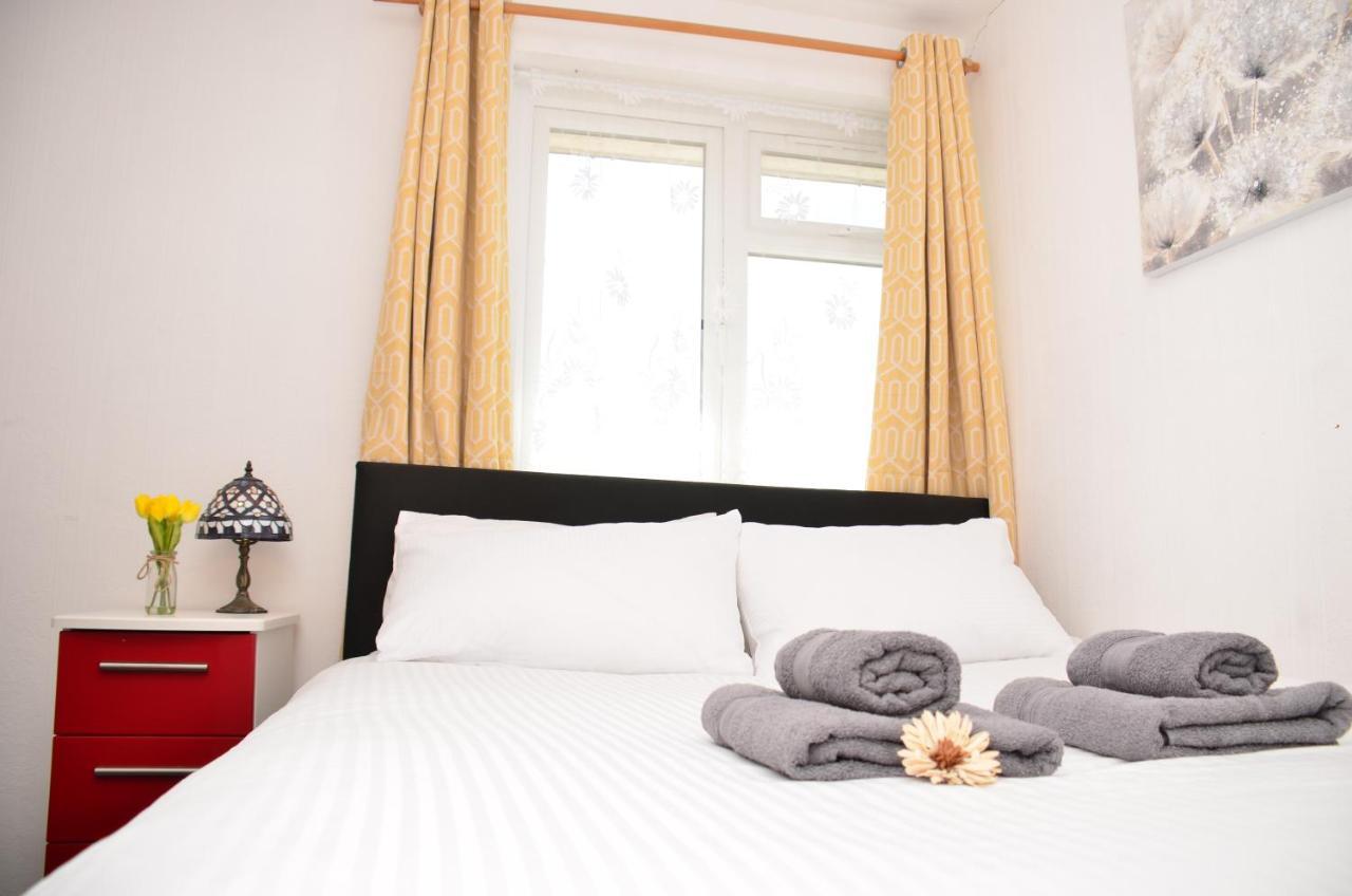 Sm Dreams Unlimited Serviced Accommodation- Stanwell-Staines-Heathrow Esterno foto