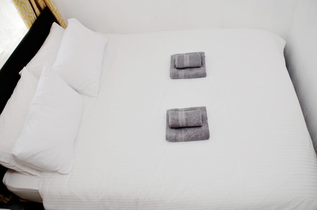 Sm Dreams Unlimited Serviced Accommodation- Stanwell-Staines-Heathrow Esterno foto