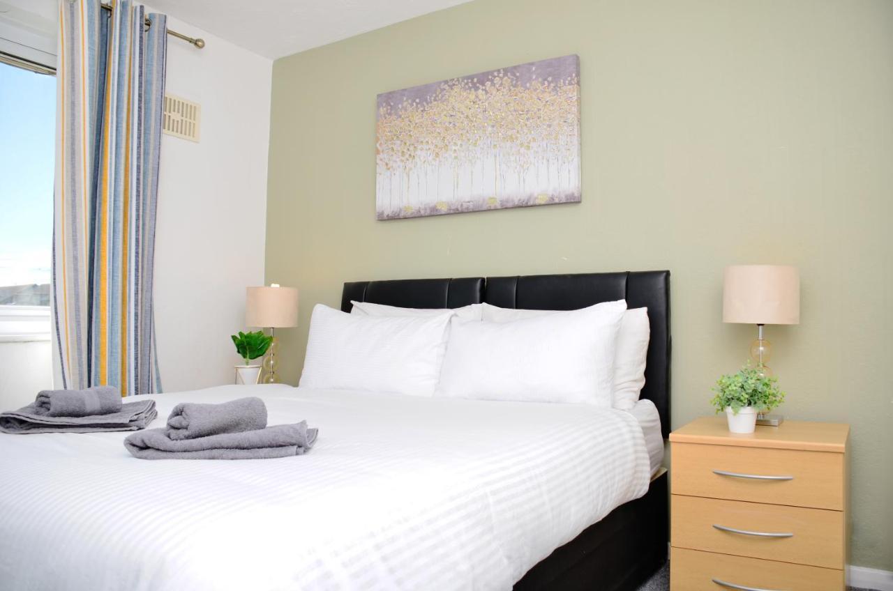 Sm Dreams Unlimited Serviced Accommodation- Stanwell-Staines-Heathrow Esterno foto